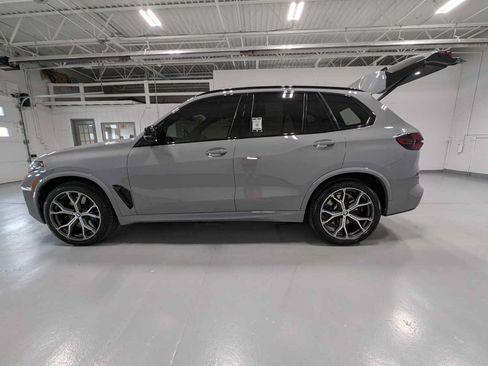 Used 2024 BMW X5 M60i AWD/4WD image 12