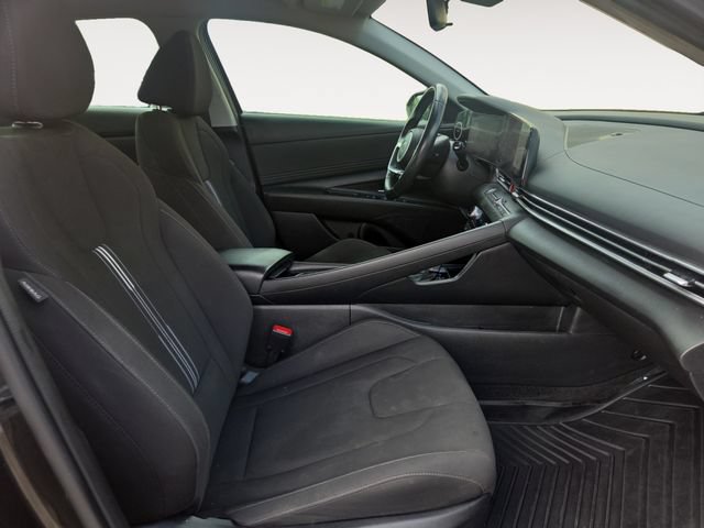 Used 2024 Hyundai Elantra SEL w/ Convenience Package FWD image 15