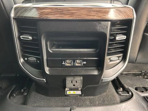 Used 2019 RAM 1500 Laramie AWD/4WD image 44