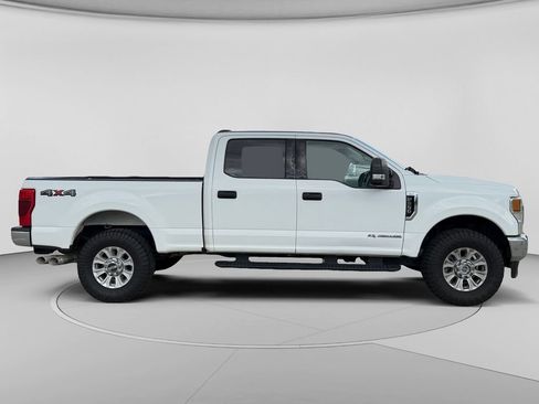 Used 2022 Ford F250 XLT AWD/4WD image 2