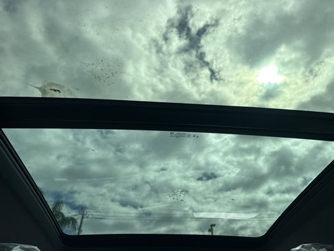 New 2026 Volkswagen Tiguan SE R-Line image 15