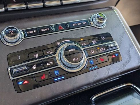 Used 2020 Lincoln Aviator Reserve w/ Equipment Group 201A RWD image 28