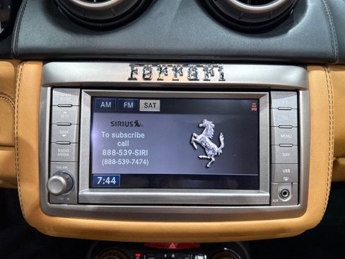 Used 2010 Ferrari California image 25
