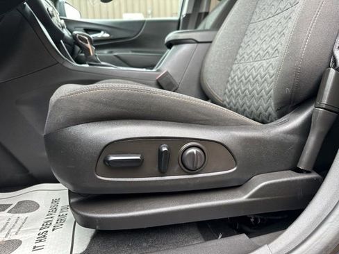 Used 2022 Chevrolet Equinox LT image 32