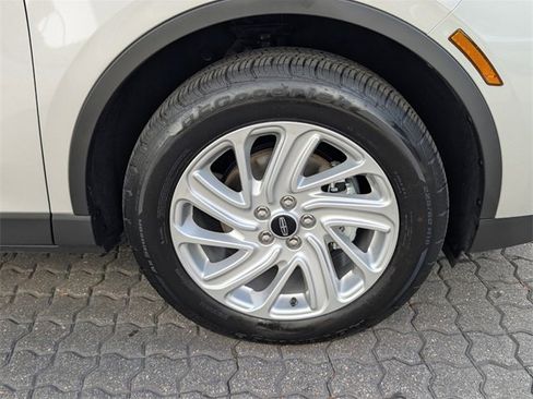 Used 2023 Lincoln Corsair FWD w/ Towing Package image 17