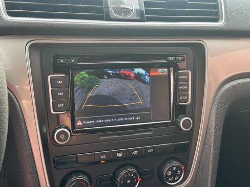 Used 2015 Volkswagen Passat 1.8T S w/ Technology Package image 16