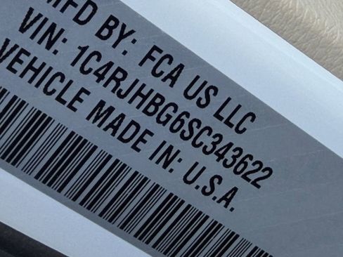 New 2025 Jeep Grand Cherokee Limited w/ Luxury Tech Group II AWD/4WD image 22