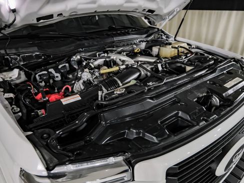 Used 2021 Ford F450 Platinum w/ FX4 Off-Road Package image 55