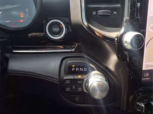 Used 2025 RAM 1500 Limited AWD/4WD image 33