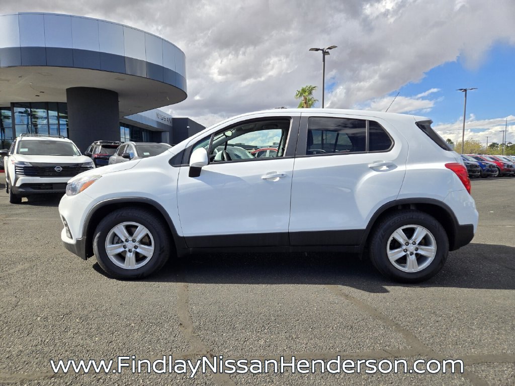 Used 2021 Chevrolet Trax LS w/ Tint and Cruise Package FWD image 3
