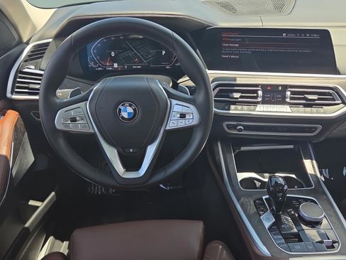 Used 2022 BMW X7 xDrive40i w/ Premium Package AWD/4WD image 12