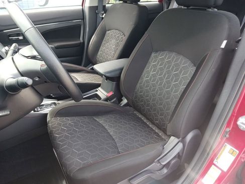 Used 2025 Mitsubishi Outlander Sport ES AWD/4WD image 11