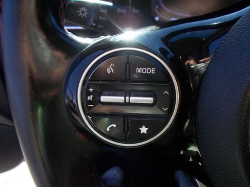 Used 2023 Kia Soul GT-Line image 23