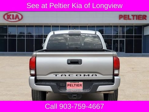 Used 2019 Toyota Tacoma TRD Off-Road AWD/4WD image 5