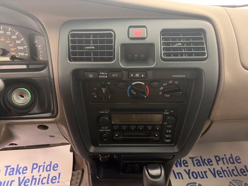 Used 2002 Toyota 4Runner SR5 w/ Leather Trim Pkg AWD/4WD image 24