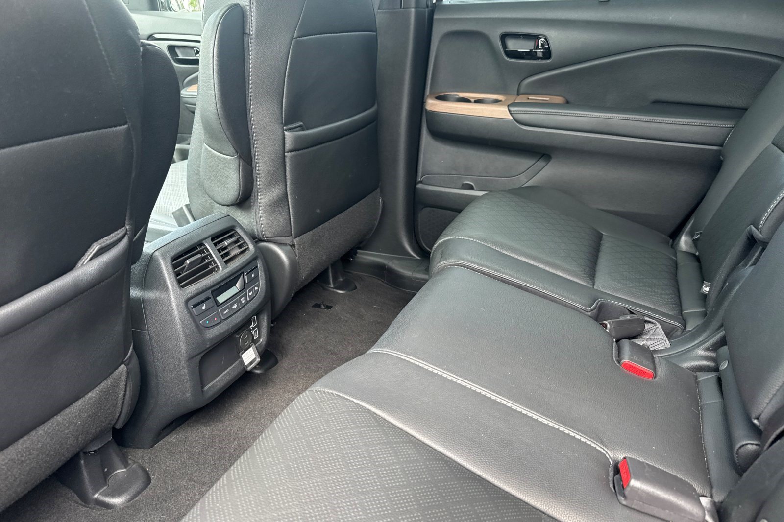 Used 2022 Honda Passport Elite image 29