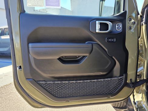 New 2026 Jeep Gladiator Sport image 10