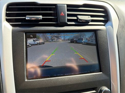 Used 2016 Ford Fusion SE image 28