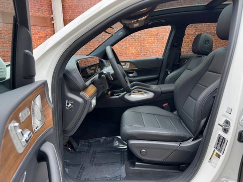New 2025 Mercedes-Benz GLS 450 4MATIC image 23