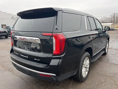 Used 2023 GMC Yukon SLT w/ SLT Luxury Package image 5