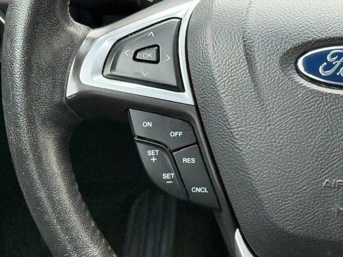 Used 2015 Ford Fusion SE w/ Equipment Group 202A image 27