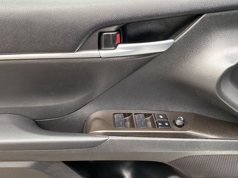 Used 2024 Toyota Camry SE FWD image 18