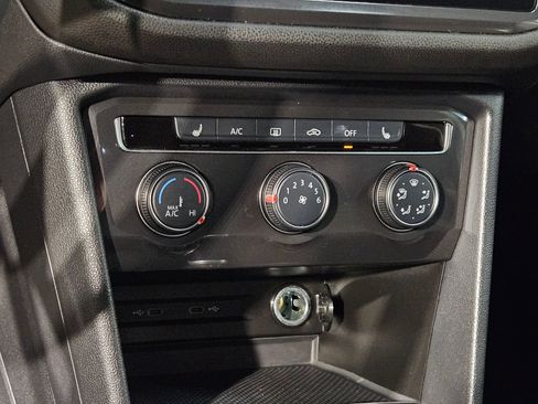 Used 2024 Volkswagen Tiguan S image 31