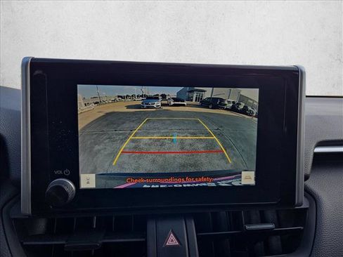 Used 2025 Toyota RAV4 LE AWD/4WD image 13