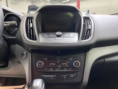 Used 2019 Ford Escape SEL image 28