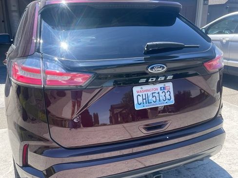 Used 2022 Ford Edge ST-Line w/ Class II Trailer Tow Package AWD/4WD image 2