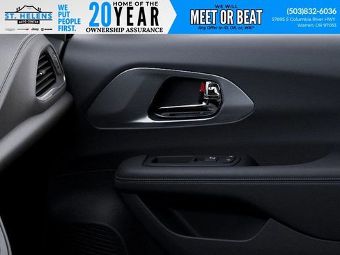 New 2026 Chrysler Pacifica Select image 28