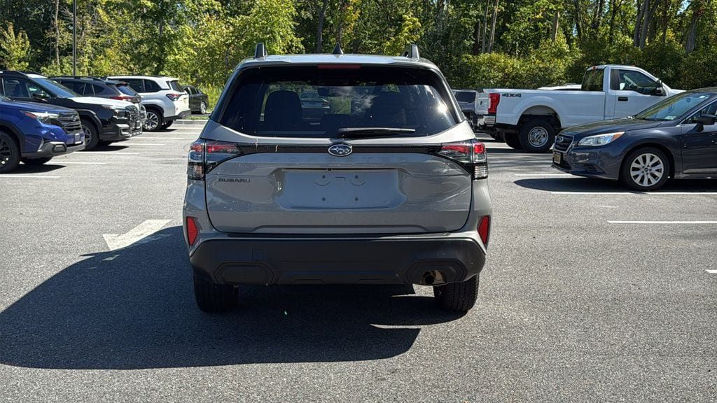 Certified 2025 Subaru Forester Premium AWD/4WD image 5