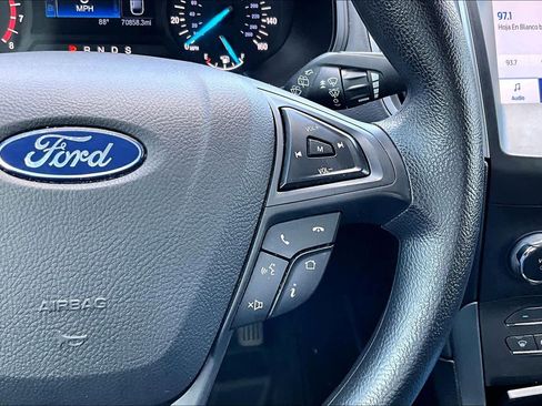 Used 2020 Ford Edge SE image 24