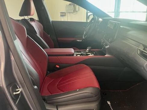 Used 2023 Lexus RX 500h F Sport AWD/4WD image 9