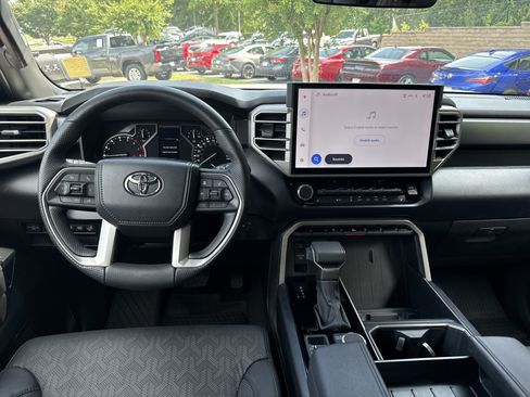 Used 2025 Toyota Tundra SR5 w/ SR5 Premium Package AWD/4WD image 22
