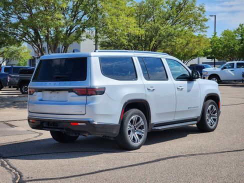 Used 2024 Jeep Wagoneer Series II w/ Flexible Seating Group image 3