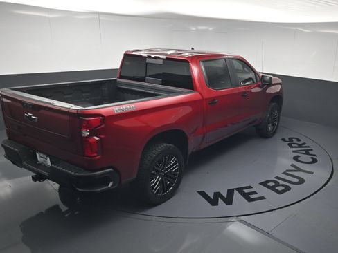 Used 2025 Chevrolet Silverado 1500 LT Trail Boss w/ Dark Appearance Package AWD/4WD image 34