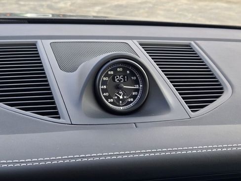 New 2026 Porsche Macan GTS image 22