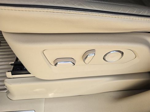 Used 2021 Cadillac Escalade Premium Luxury w/ Driver Assist Tech Package image 15