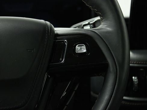 Used 2025 Lincoln Aviator Reserve image 25