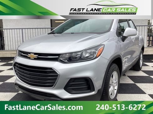 Used 2018 Chevrolet Trax LS image 1