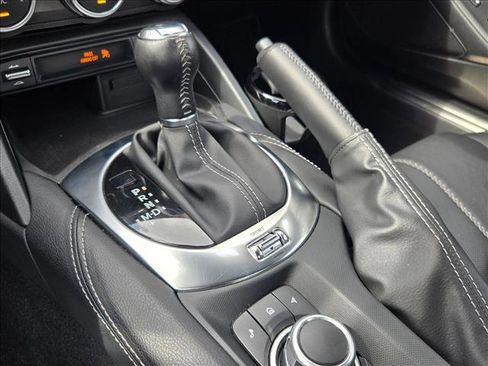 Used 2025 MAZDA MX-5 Miata RF Grand Touring RWD image 12