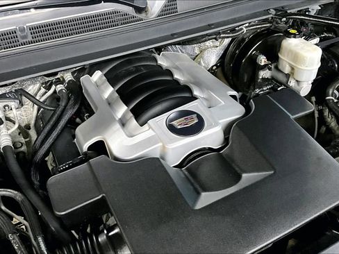 Used 2016 Cadillac Escalade Luxury image 33