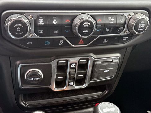 Used 2023 Jeep Wrangler Unlimited Sahara w/ Cold Weather Group image 22