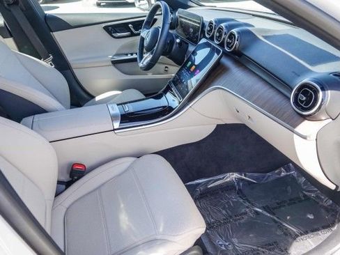 Used 2025 Mercedes-Benz C 300 Sedan image 16