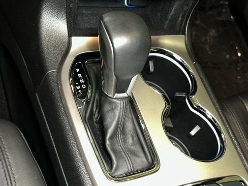 Used 2019 Jeep Grand Cherokee Limited image 30