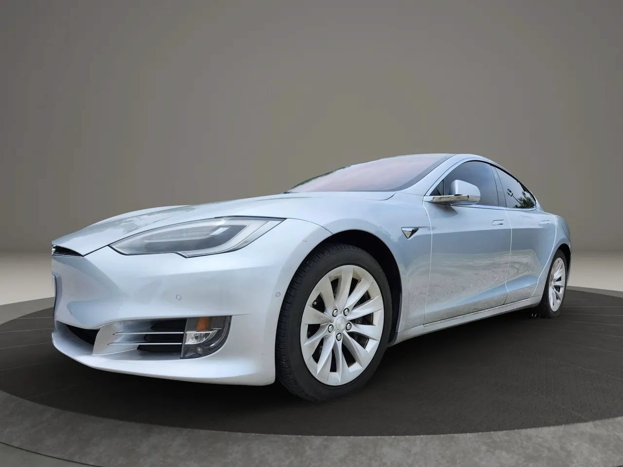 Used 2017 Tesla Model S 75D AWD/4WD image 3