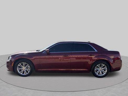Used 2021 Chrysler 300 Touring L RWD image 3