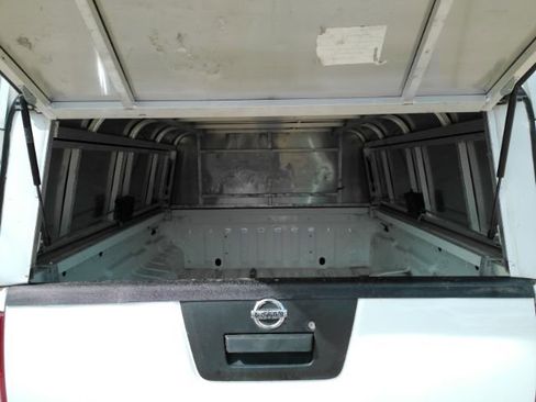 Used 2021 Nissan Frontier S image 21