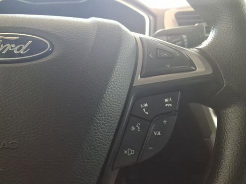 Used 2019 Ford Fusion SE FWD image 27